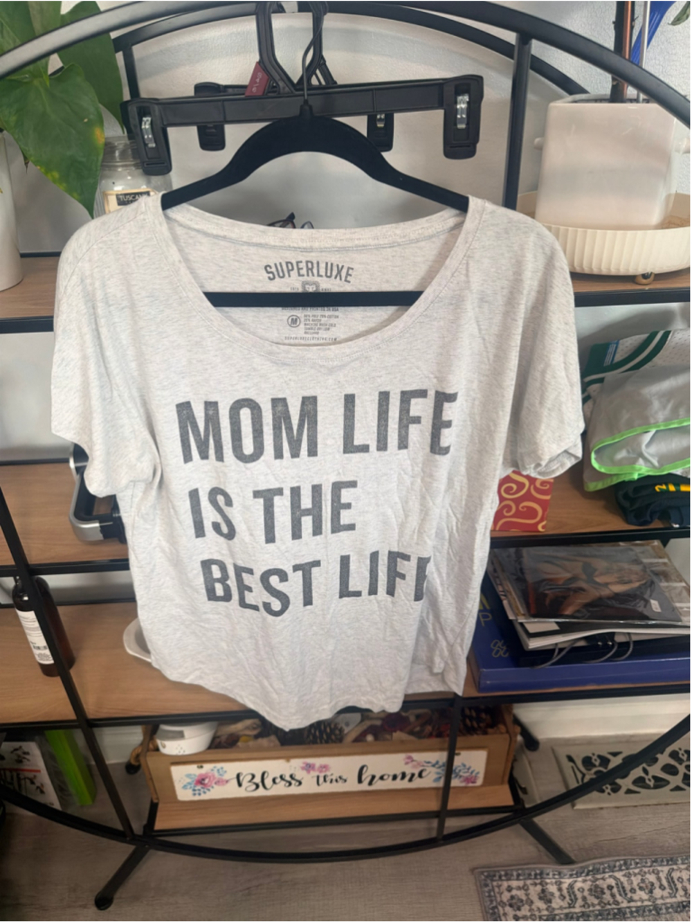 Women's SUPERLUXE Short Sleeve Tee M Light Gray Black "Mom Life"